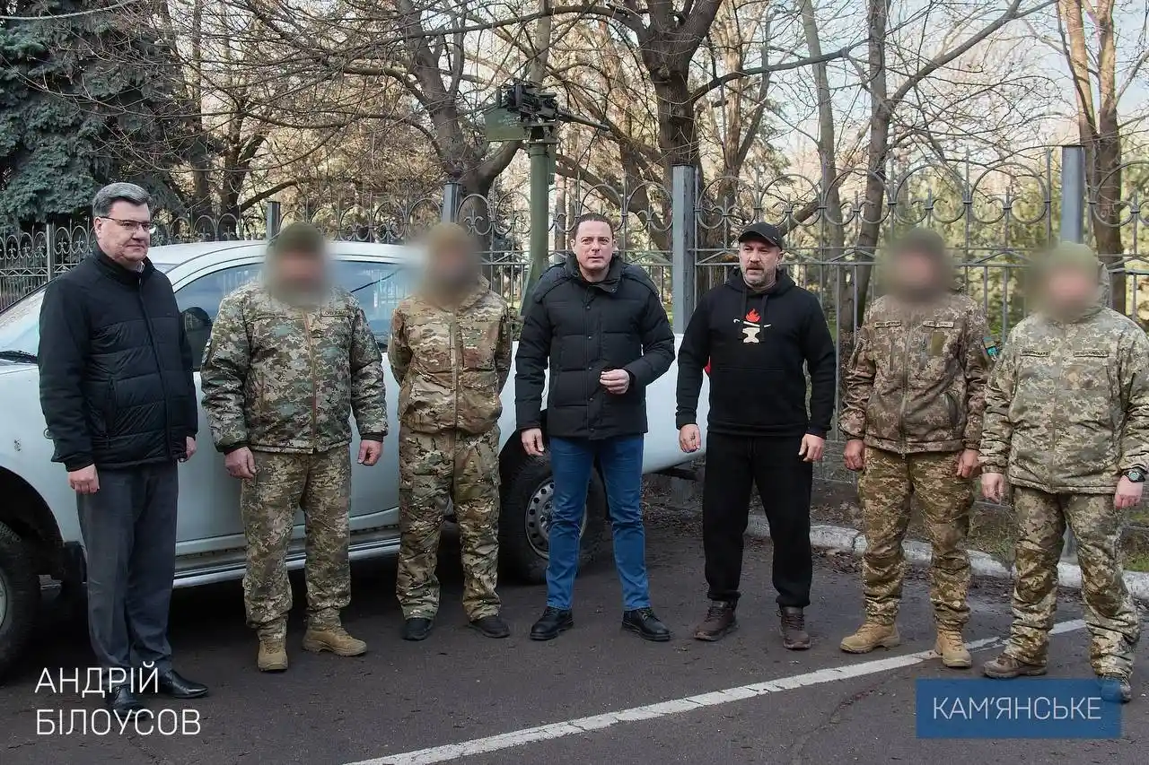 Захисникам передали новий автомобіль для охорони неба Кам’янського району Захисникам передали новий автомобіль для охорони неба Кам’янського району