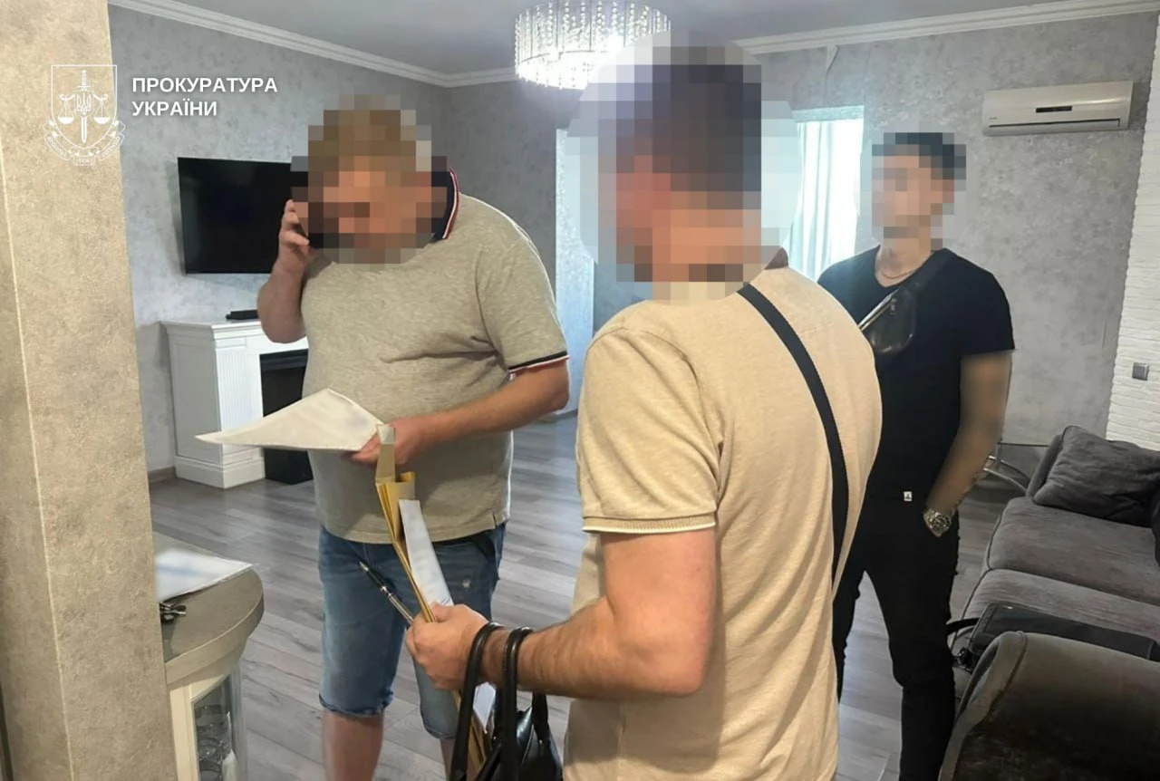 У Дніпрі викрито схему розкрадання коштів на відновлення житла після обстрілів У Дніпрі викрито схему розкрадання коштів на відновлення житла після обстрілів
