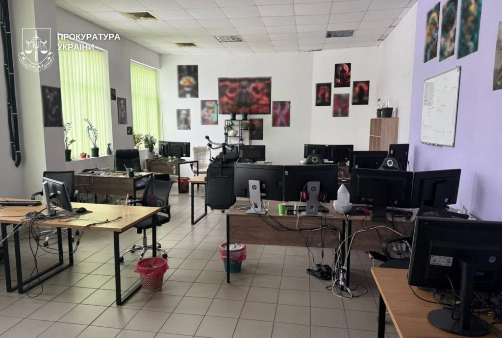 У Дніпрі ліквідовано масштабний шахрайський кол-центр У Дніпрі ліквідовано масштабний шахрайський кол-центр