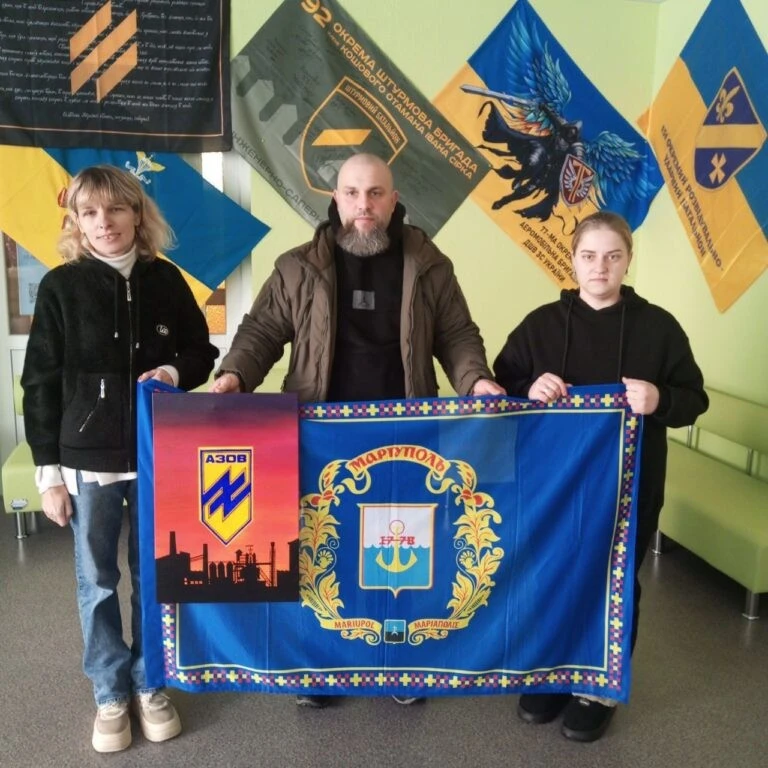 Маріупольські родини передали подяку ветеранському простору Кам’янського Маріупольські родини передали подяку ветеранському простору Кам’янського