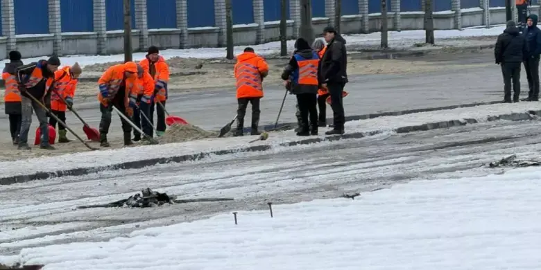 Дрони зруйнували американське підприємство в Дніпрі: на дороги вилилося 300 тонн олії