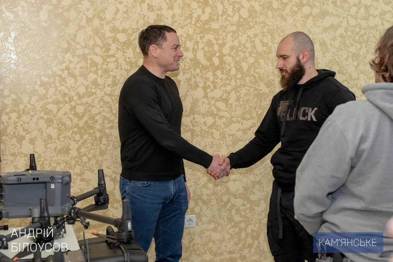 Кам’янська міська рада передала дрони бійцям 413-го полку «Рейд»