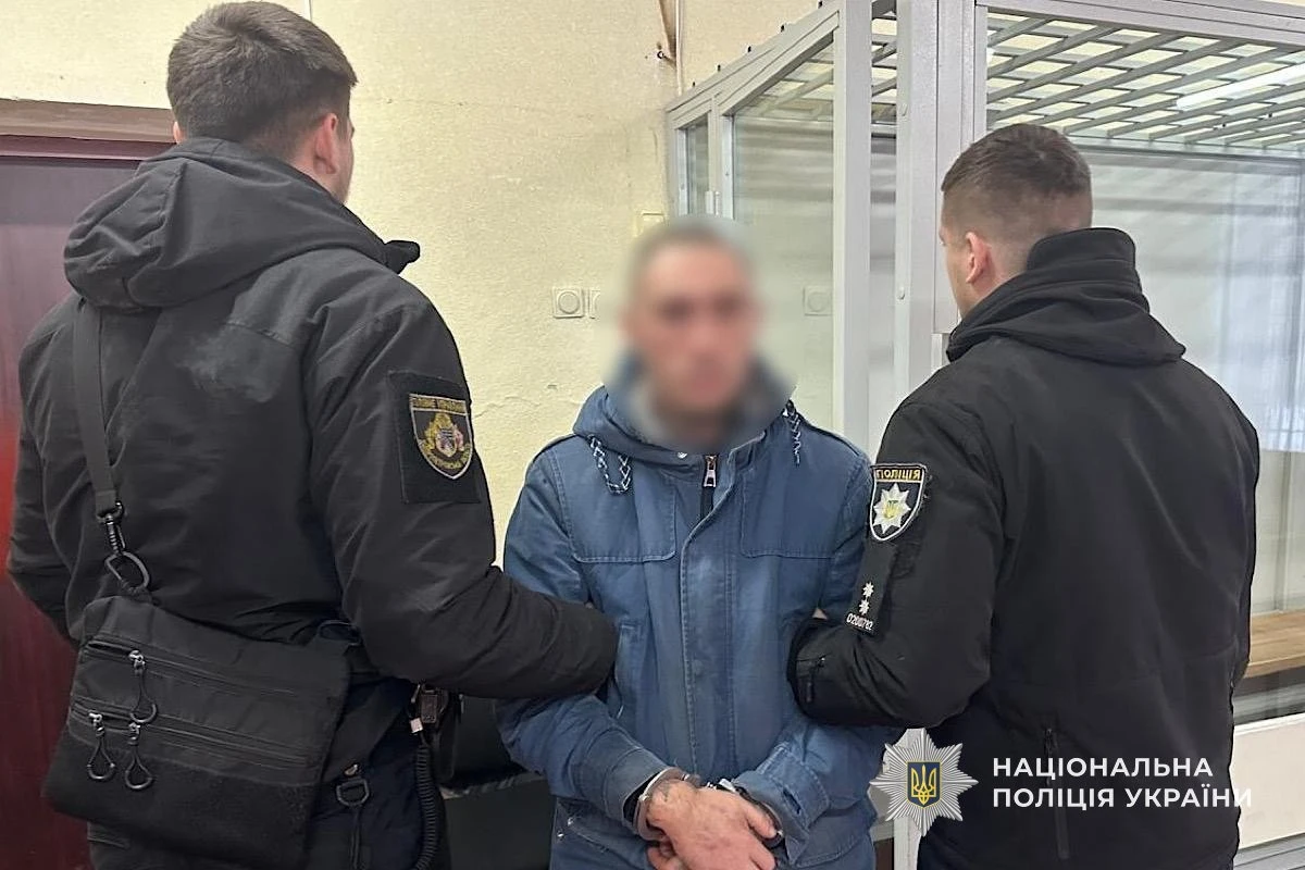 Ножовий удар після сварки: у Дніпрі затримали підозрюваного у вбивстві