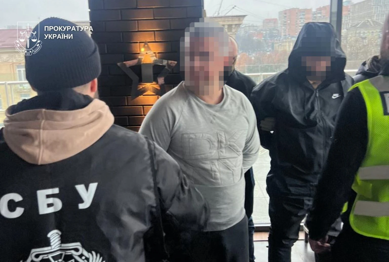 Погрози за вечерю в ресторані: у Дніпрі викрили схему вимагання з «кримінальним авторитетом»