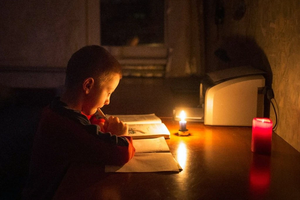 Енергосистема під тиском: у неділю по всій країні запровадять обмеження електропостачання