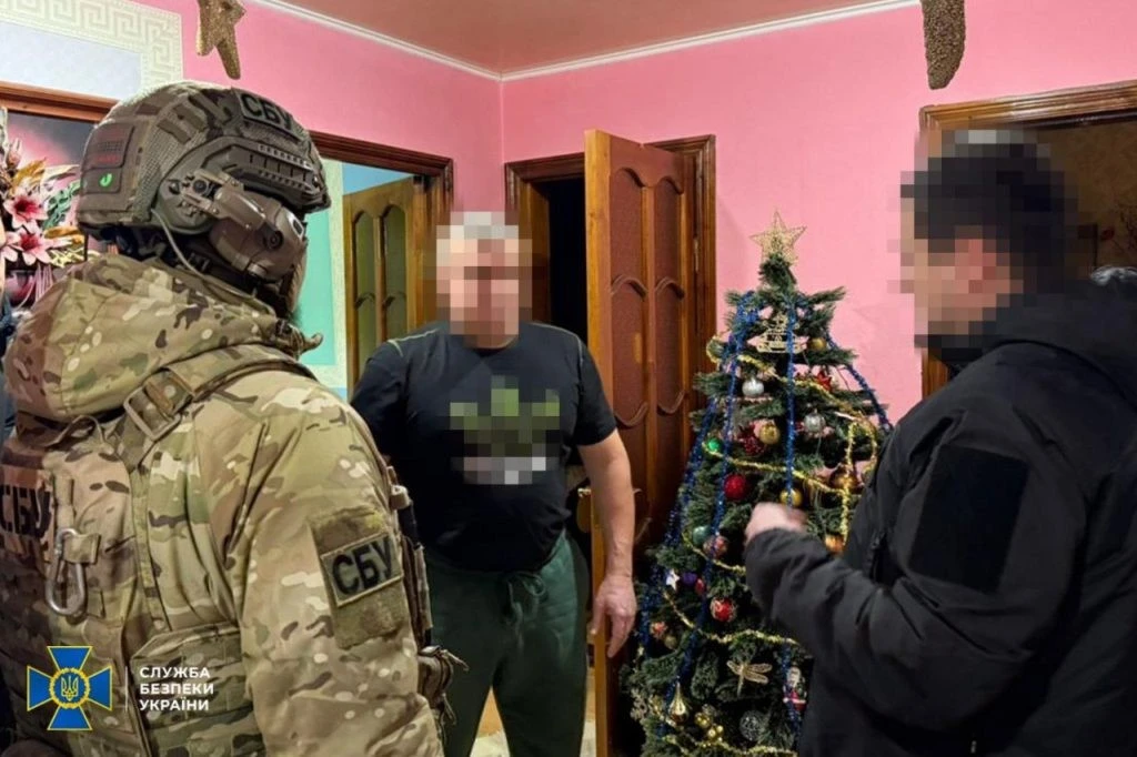 Схема “медичних” відстрочок: на Дніпропетровщині викрили голову ВЛК з сотнями тисяч доларів готівки