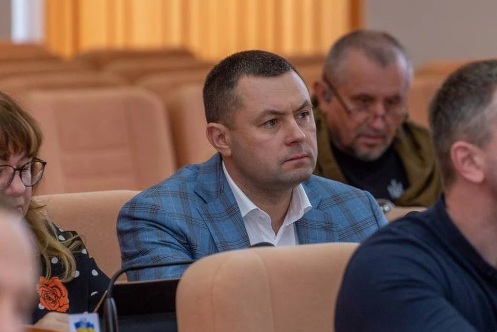 Депутат Кам’янської міськради готується достроково залишити мандат