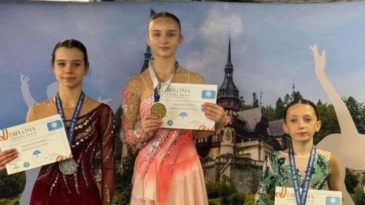 Подвійний успіх на льоду: дніпровські фігуристки підкорили п у Румунії