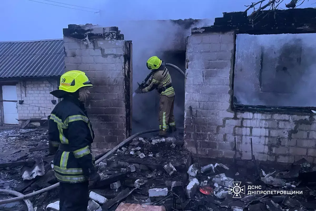 Смертельна пожежа у Жовтих Водах: рятувальники знайшли тіло під уламками оселі