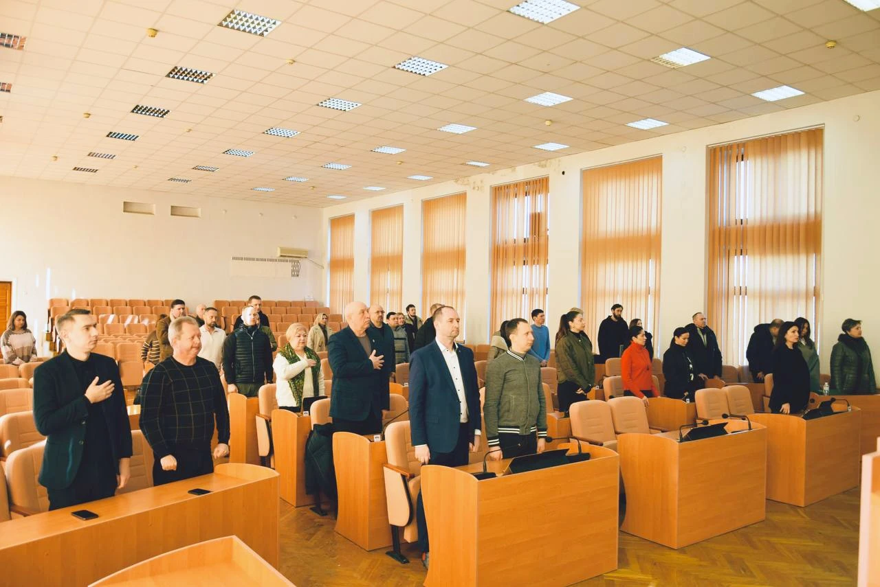 Генератори, нові назви та мільйони на оборону: як пройшла 86-та сесія у Кам’янському