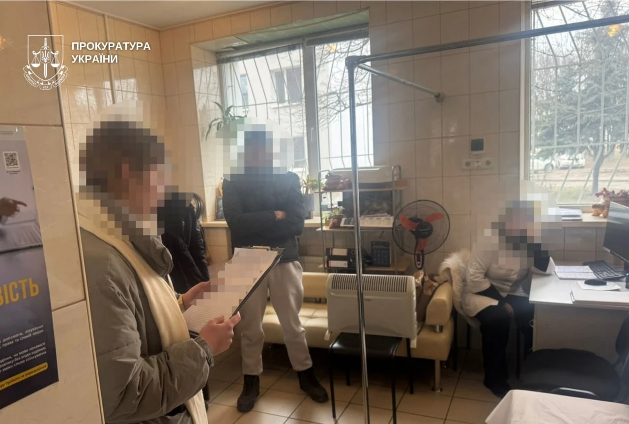 Бізнес на фіктивних діагнозах: на Дніпропетровщині затримали групу медиків