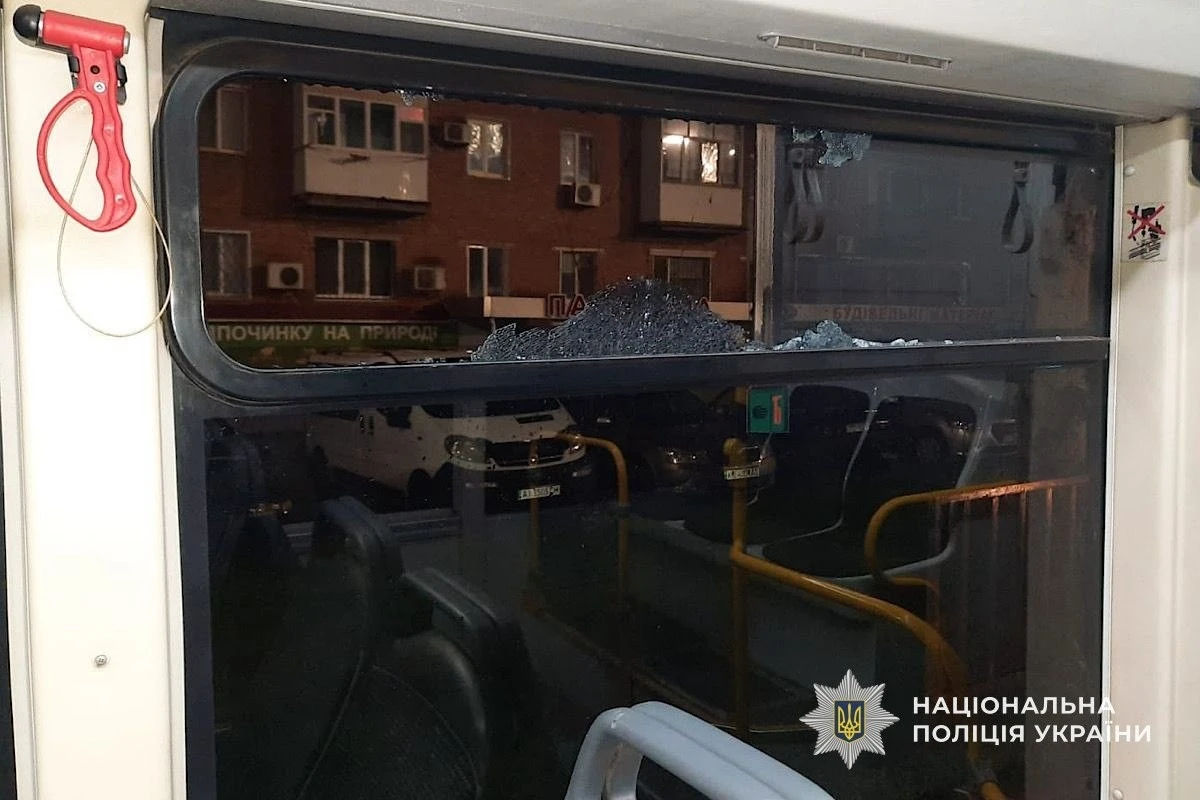 На Криворіжжі конфлікт між молодими людьми закінчився госпіталізацією та арештом
