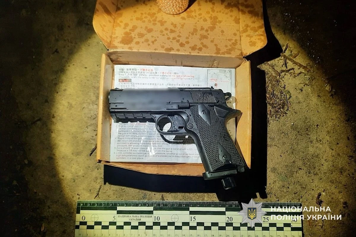 На Криворіжжі конфлікт між молодими людьми закінчився госпіталізацією та арештом