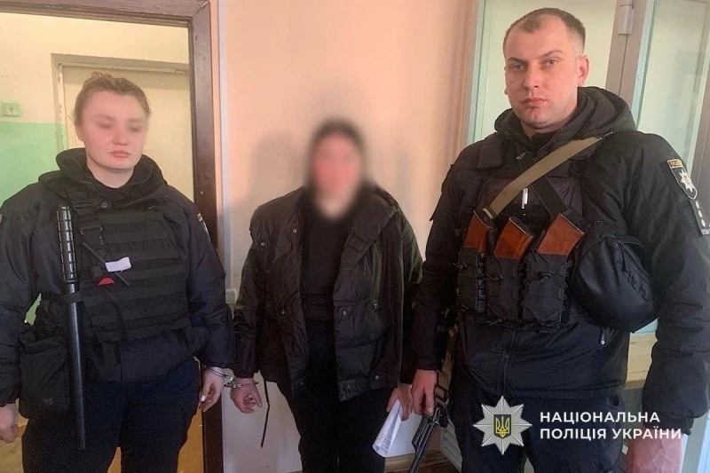 У Нікополі судитимуть жінку за систематичні катування та вбивство 10-річної падчерки