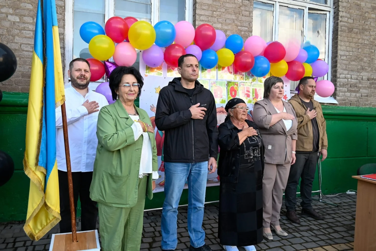 Кам’янське завершило складний навчальний рік: майже чотири тисячі учнів завершили навчання