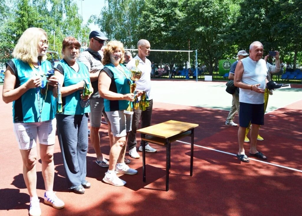 Кам’янські волейболісти-ветерани привезли дві нагороди з всеукраїнської першості