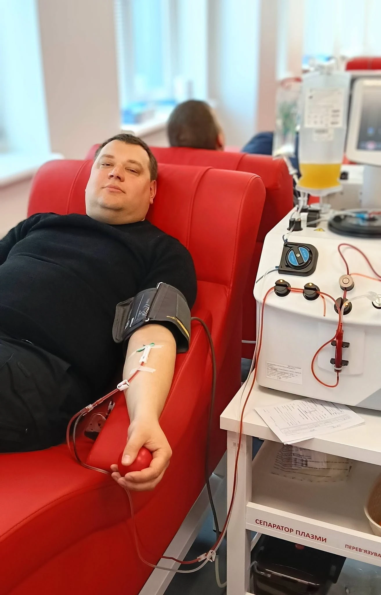 >Правоохоронці Дніпропетровщини здачею плазми закрили збір для бійців КОРДу