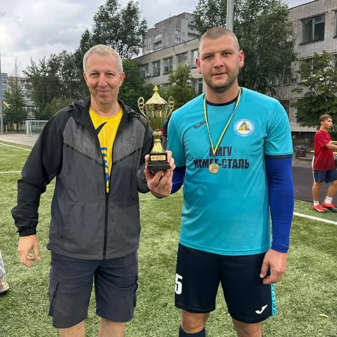 Тріумф металургів у Кам’янському: команда «ПМГУ Камет-сталь» завоювала головний кубок попри негоду